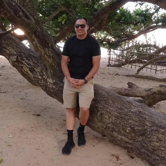 Meet your Posher, Dionicio - Picture 1 of 1